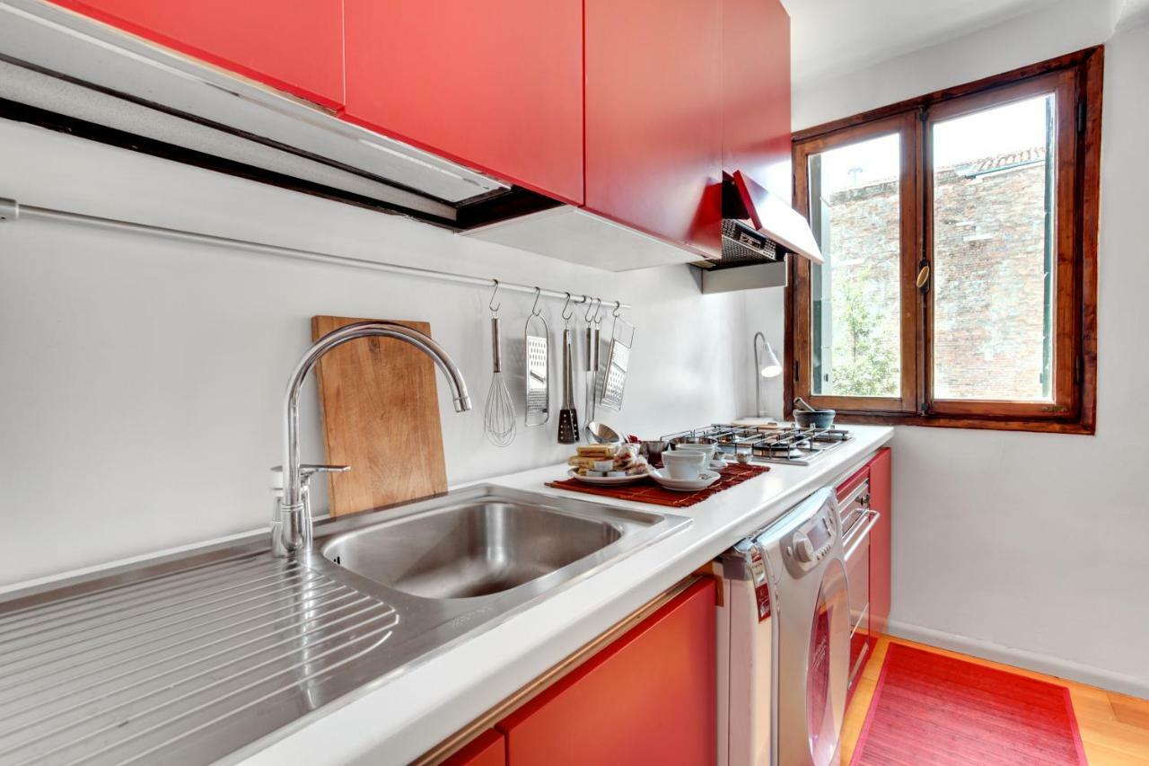 Bragora Smoochy Attic In Apartment Venice